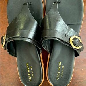 Cole Haan “Grand 360” black sandals 8.5B EUC